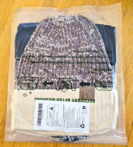 Reversible acrylic knit beanie - knit,